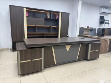 Modern Executive Office Desk Set – Premium Wooden CEO Table